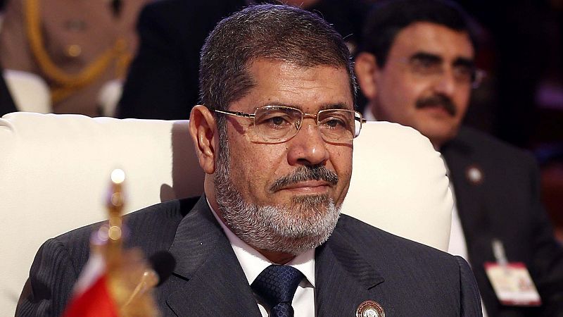 La Justicia egipcia anula la cadena perpetua contra el expresidente Morsi