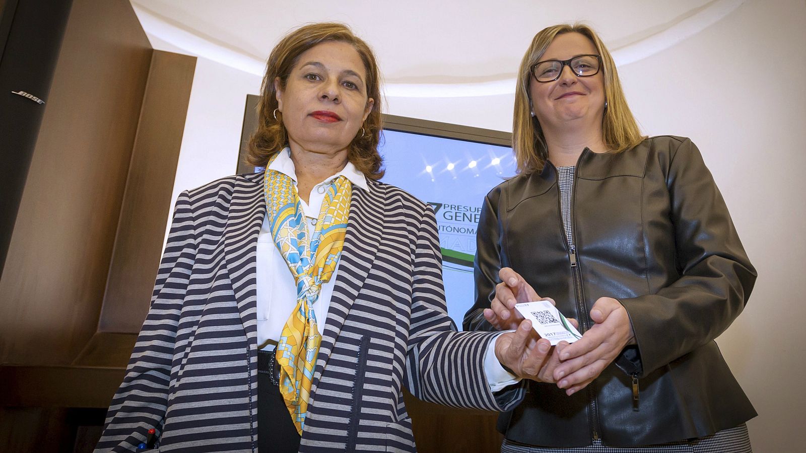 Entrega Presupuestos de Extremadura 2017 | Ver