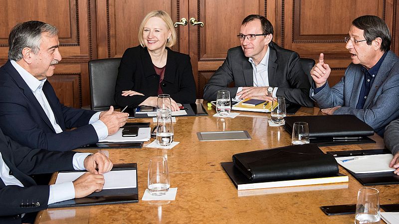 El diálogo de paz sobre la reunificación de Chipre fracasa y sume a la población en la incertidumbre