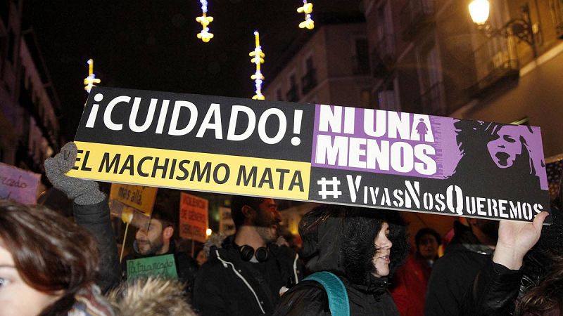 Miles de personas claman contra la violencia machista en España y piden que sea "cuestión de Estado"