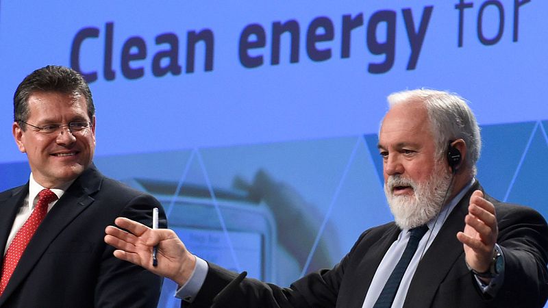 Bruselas apuesta por facilitar el autoconsumo energético en su plan para reducir emisiones hasta 2030