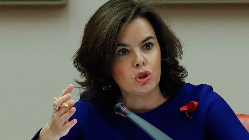 Sáenz de Santamaría ofrece más diálogo a las comunidades y rebajar los litigios