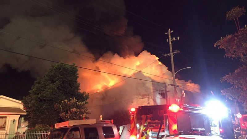 Al menos nueve muertos y más de 20 desaparecidos en un incendio durante una fiesta en California
