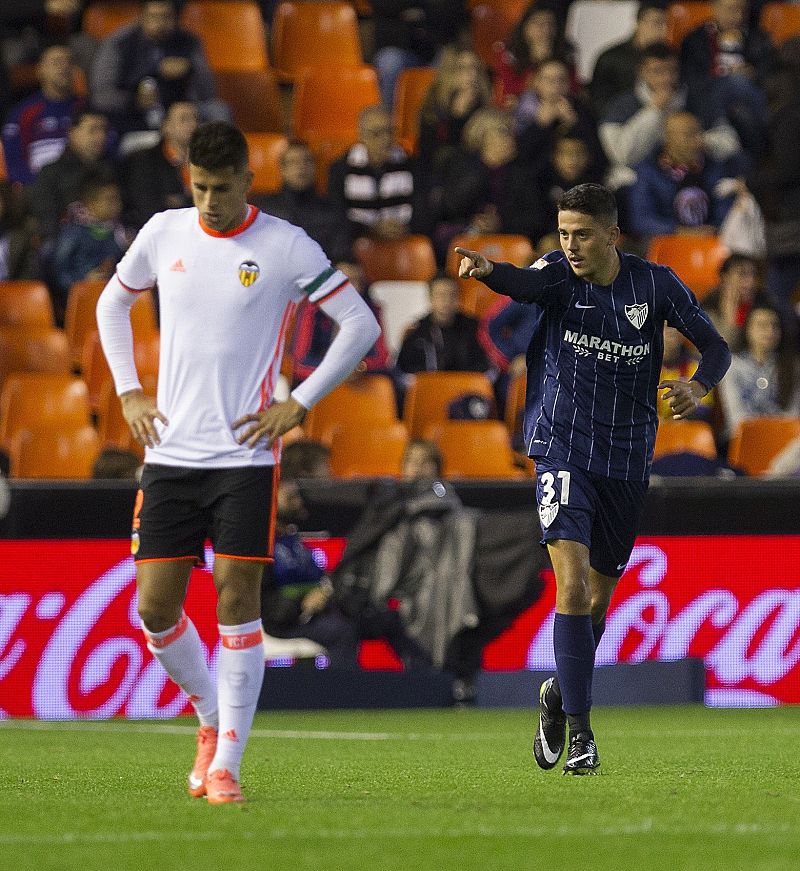 El Valencia agrava su crisis al perder dos puntos en el último minuto