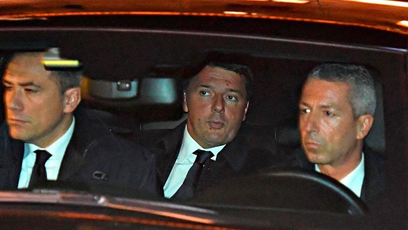El presidente de Italia pide a Renzi que posponga su dimisión hasta que se aprueben los presupuestos