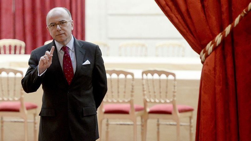 Hollande nombra primer ministro a Bernard Cazeneuve, hasta ahora ministro del Interior