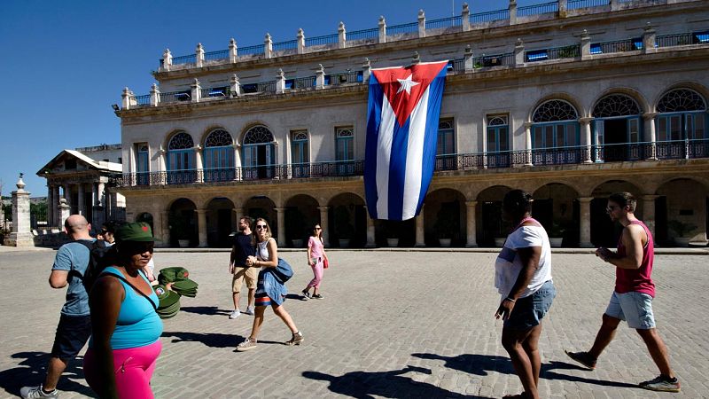 La UE deroga la 'posición común' sobre Cuba y aprueba la normalización de las relaciones diplomáticas