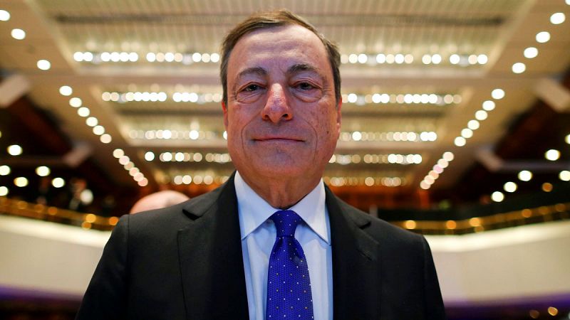 El BCE amplía el programa de compra de deuda, pero rebaja su cuantía a 60.000 millones al mes desde abril