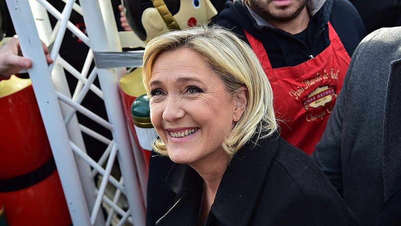Marine Le Pen defiende el fin de la educación gratuita para los extranjeros en Francia