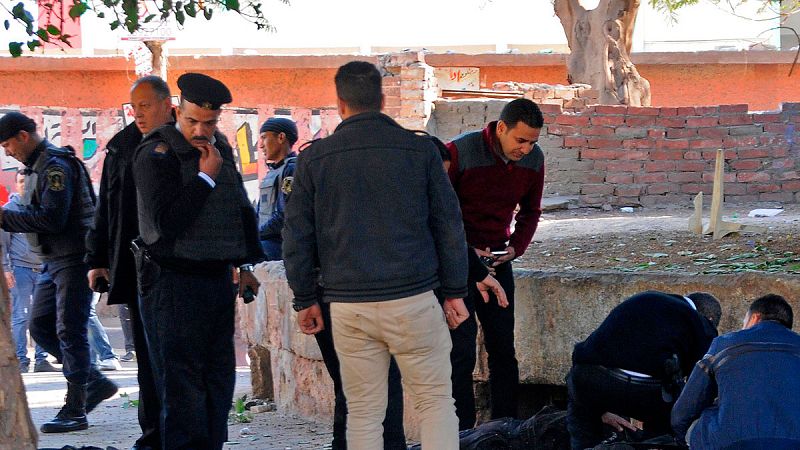 Seis policías muertos en un atentado en El Cairo cerca de las pirámides de Guiza