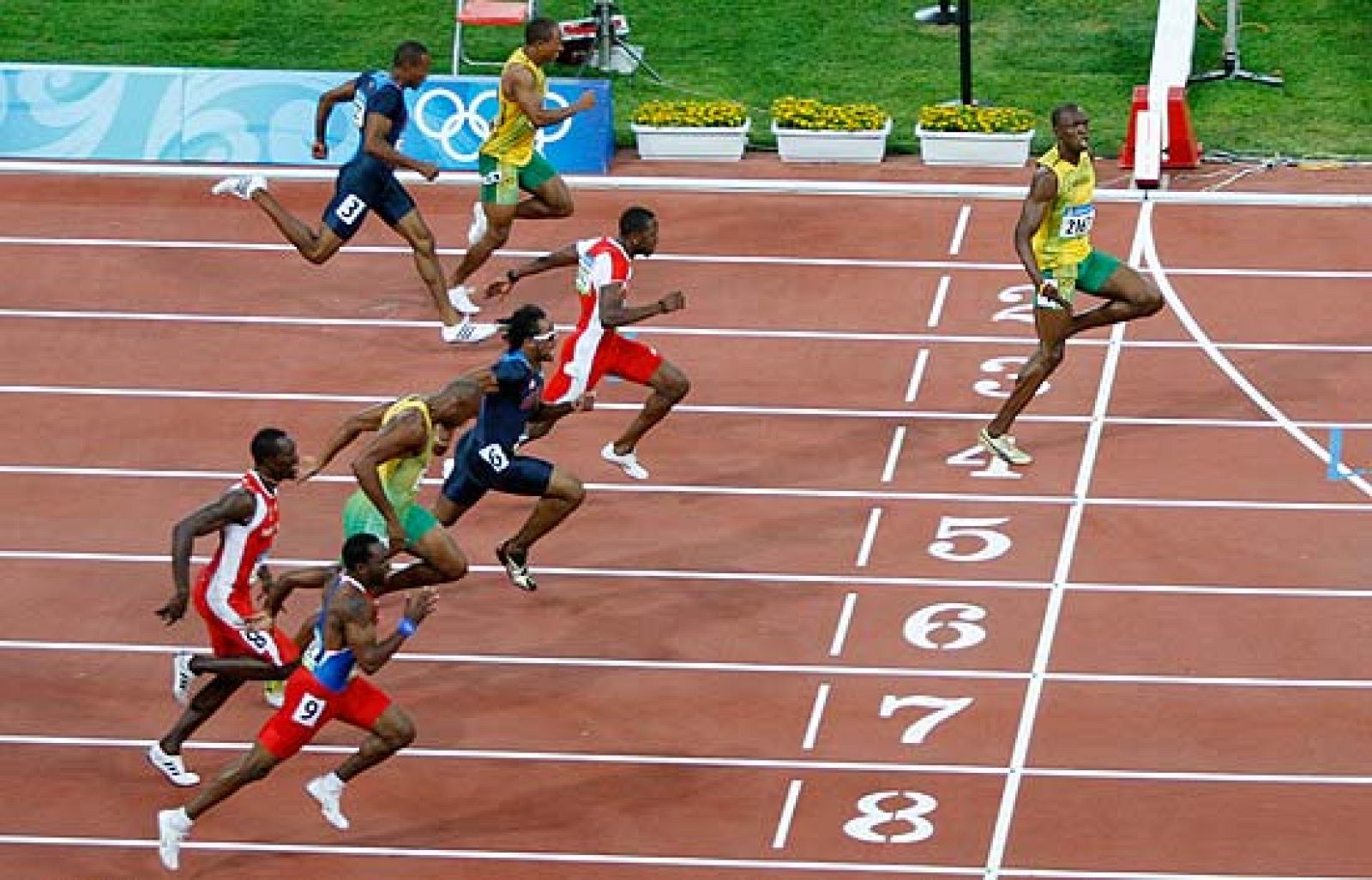 Usain Bolt pulveriza el récord de 100 metros | Ver