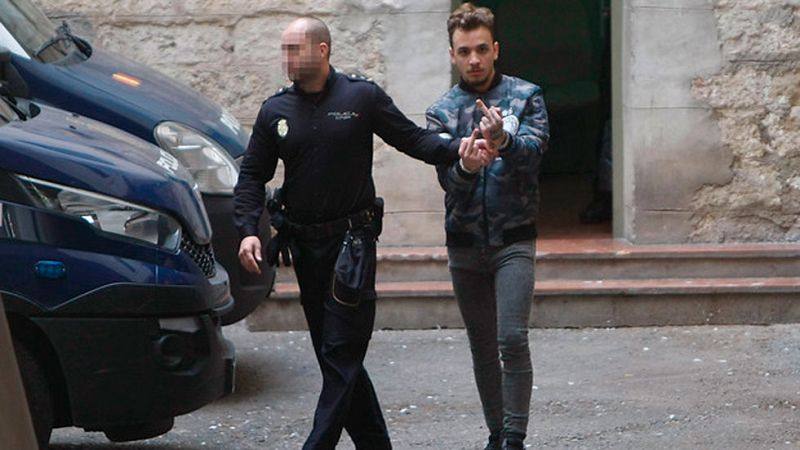 El hombre acusado de propinar una paliza a su pareja en San Juan alega un "arrebato de celos"