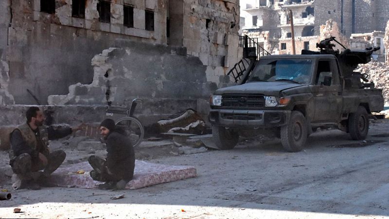 Kerry afirma que las tropas sirias son responsables de "crímenes de guerra" en Alepo