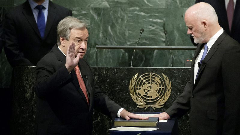 António Guterres jura el cargo como secretario general de la ONU y apunta un futuro de "cambios"