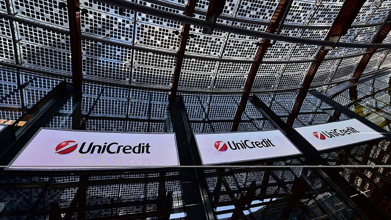 Unicredit ampliará su capital en 13.000 millones y despedirá a 14.000 personas