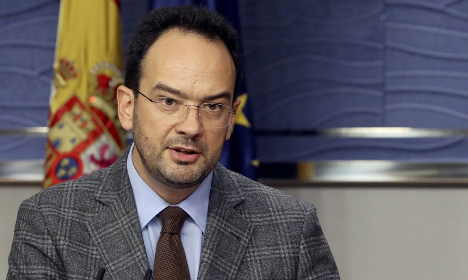 El PSOE dará su 'sí' a los objetivos de déficit y de deuda y al techo de gasto en el Congreso | Ver