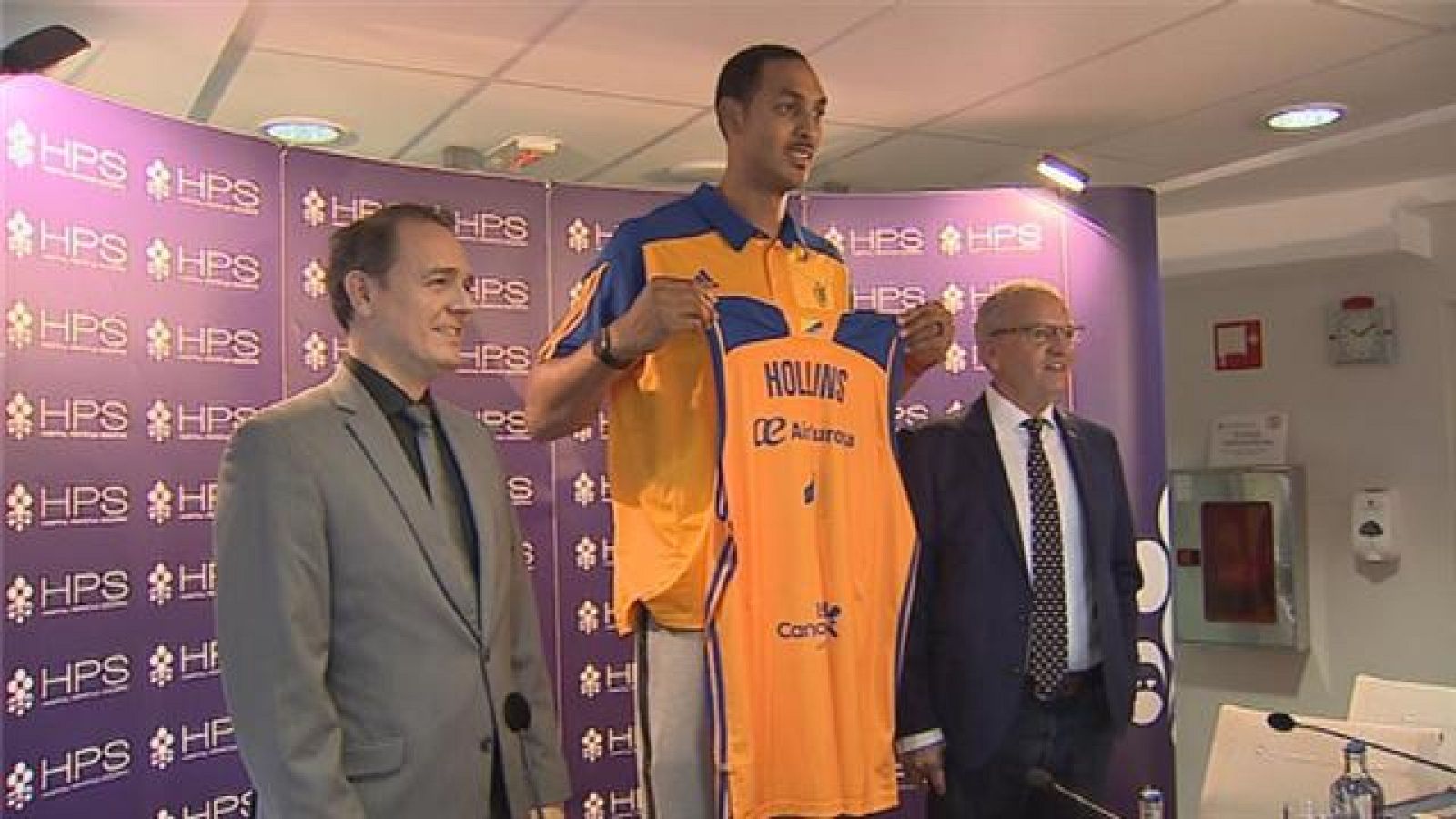 Ryan Hollins | Ver