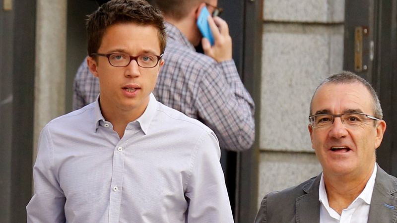 Tensión entre un diputado de Podemos y Monedero al entender que este le había "amenazado"