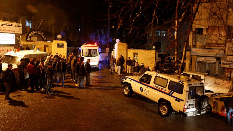 Al menos 10 personas, entre ellas una turista, mueren en un tiroteo en el sur de Jordania