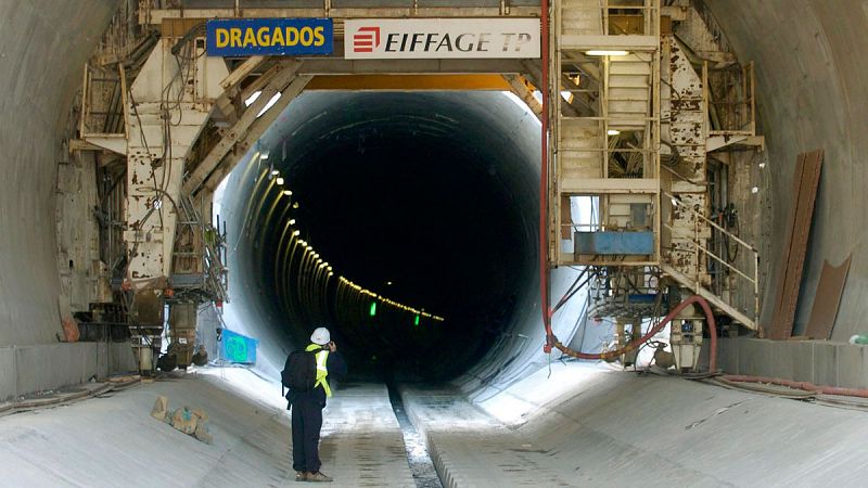 Fomento no prevé indemnizar a ACS y Eiffage por la quiebra de la concesionaria del túnel del AVE a Francia