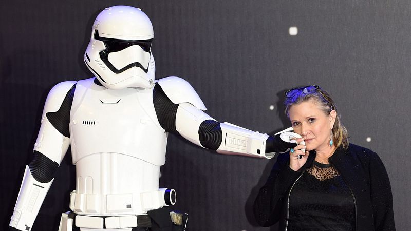 Hospitalizada tras un infarto la actriz Carrie Fisher, la princesa Leia de 'Star Wars'