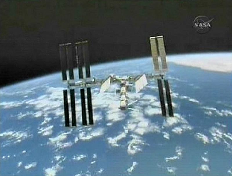 La Estación Espacial Internacional varia su orbita para evitar una colisión con basura espacial