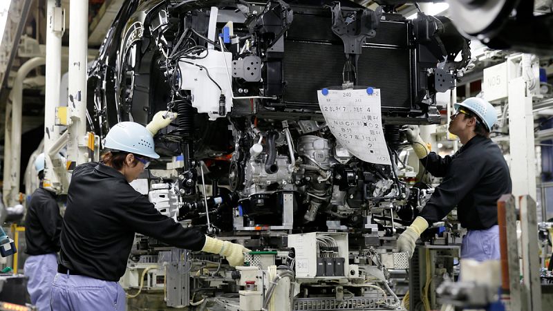 El Gobierno japonés toma medidas de emergencia para prevenir las muertes por exceso de trabajo