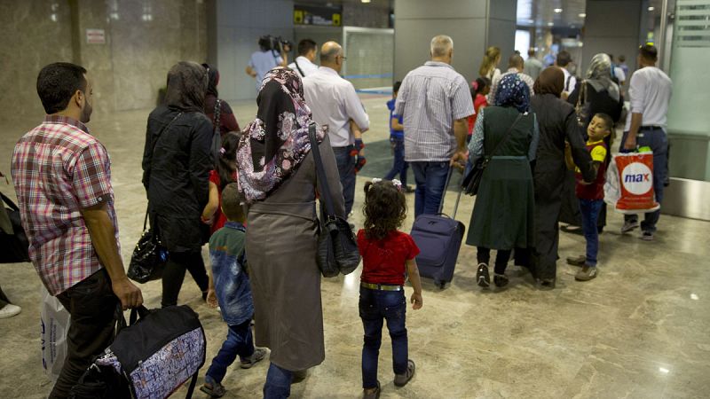 Llegan a Madrid 198 refugiados procedentes de Grecia