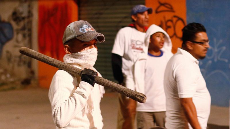 Seis muertos y 1.500 detenidos por la violencia ligada al "gasolinazo" en México