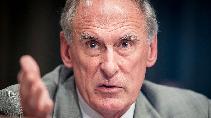 Trump elige al exsenador Dan Coats para dirigir los servicios de inteligencia