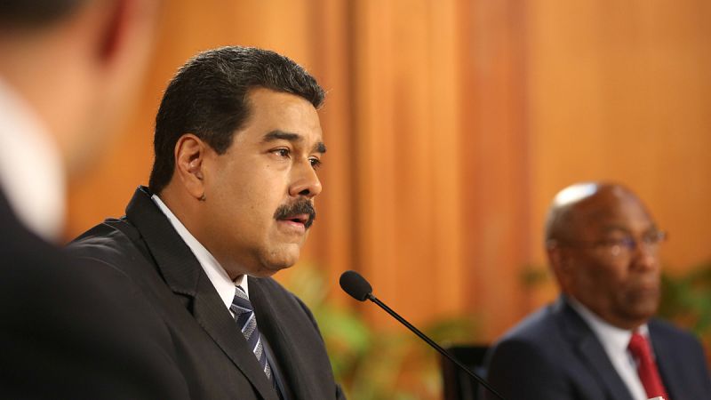 La Asamblea venezolana pide elecciones tras declarar el "abandono del cargo" de Maduro