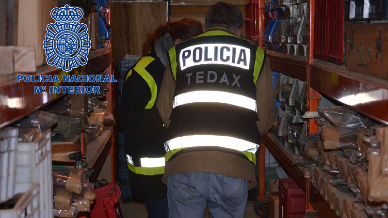 Operación de la Policía Nacional contra una red que ponía a punto armas para venderlas a criminales