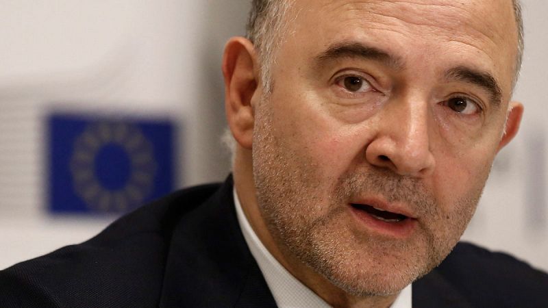 Moscovici niega que el euro vaya a colapsar: "Decepcionaremos a quienes nos ven muertos"