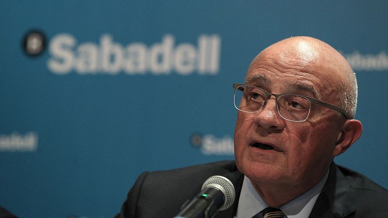 Banco Sabadell mantiene su beneficio en 710 millones con las dotaciones por las cláusulas suelo