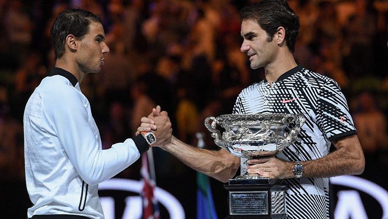 Nadal sucumbe ante un magnífico Federer en una legendaria final en Australia