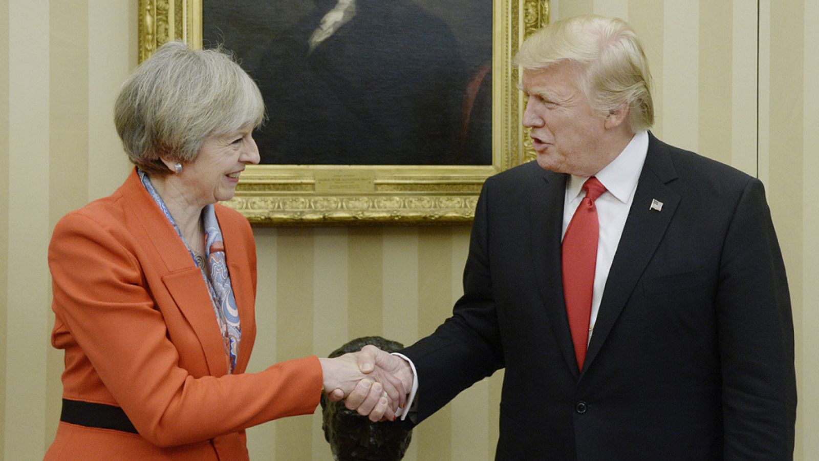 Trump y May apoyan a la OTAN "al 100 por 100" y subrayan los "profundos vínculos" entre sus países | Ver