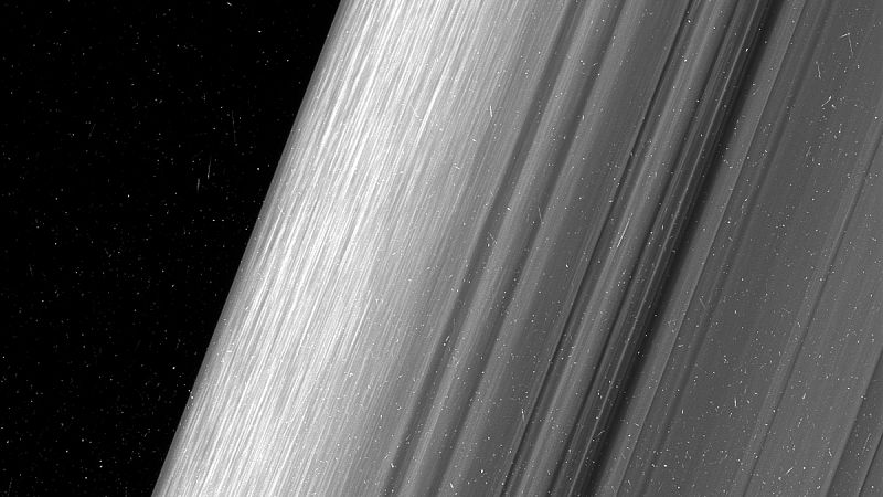 Cassini muestra los anillos de Saturno como nunca antes se habían visto