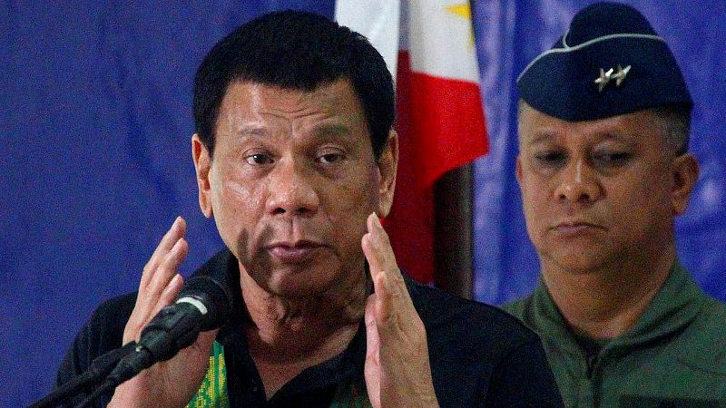 Duterte transfiere al Ejército las operaciones de su "guerra contra las drogas"
