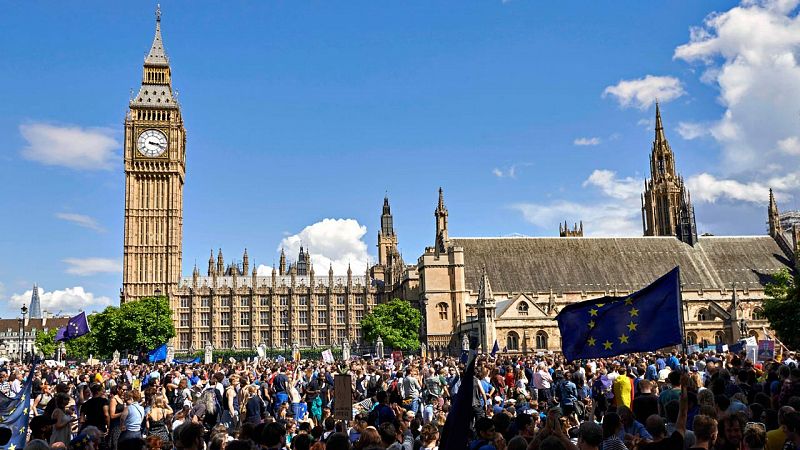 La Justicia británica rechaza que el Gobierno precise autorización parlamentaria para dejar el Espacio Económico Europeo