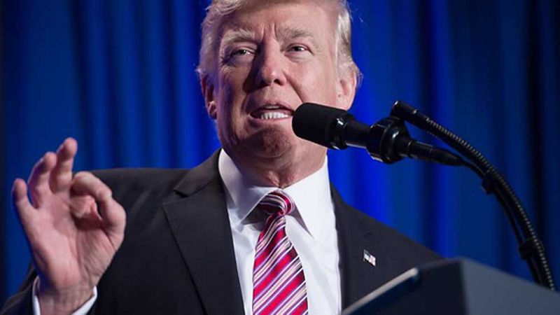 Trump advierte a Irán de que "no juegue con fuego" y le impone nuevas sanciones