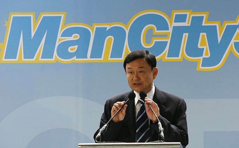 El tailandés Thaksin Shinawatra firma la venta del Manchester City a Abu Dhabi