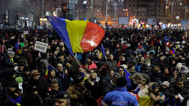 El Gobierno rumano deroga oficialmente el decreto que despenaliza la corrupción