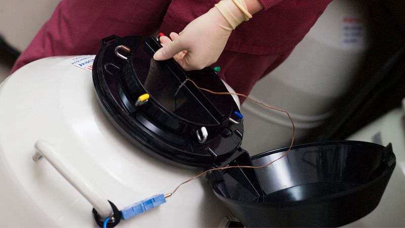 Nace en China un bebé de un embrión congelado hace 16 años