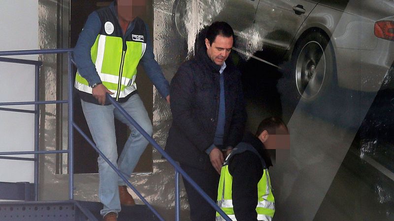 Detenido el yerno de la viuda del expresidente de la CAM por su presunta relación con el crimen