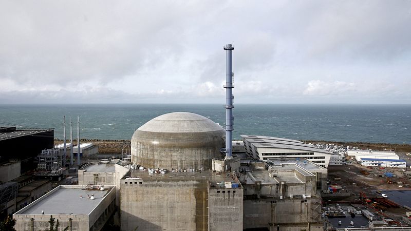 Una explosión en una central nuclear francesa deja al menos cinco heridos leves