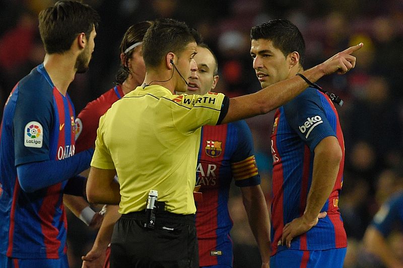 Dos partidos de sanción para Luis Suárez y dice adiós a la final de Copa