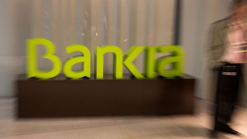 Standard & Poor's saca a Bankia del 'bono basura' cinco años después