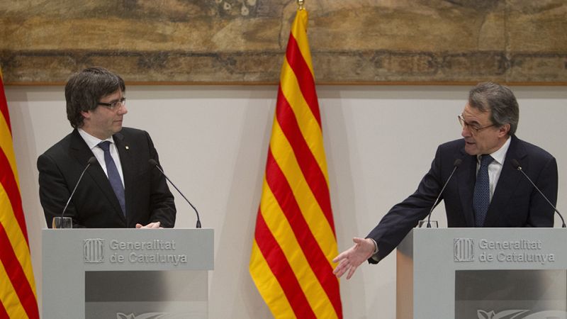 Puigdemont mantiene el pulso al Gobierno al afirmar que "incluso en el descuento, está a tiempo de rectificar"
