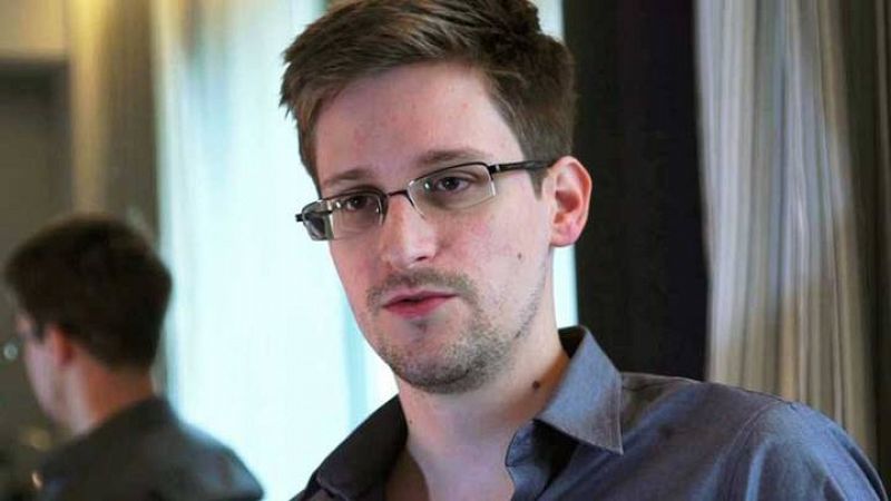 Rusia baraja devolver a Snowden a EE.UU. como un "regalo" para Trump, según la NBC