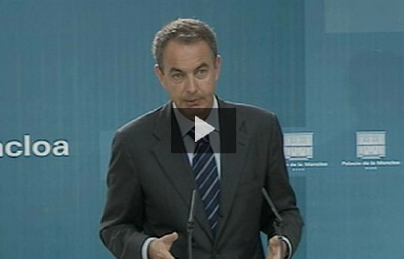 Zapatero considera "malo" el dato del paro y Rajoy cree que la crisis "se le ha ido de las manos"